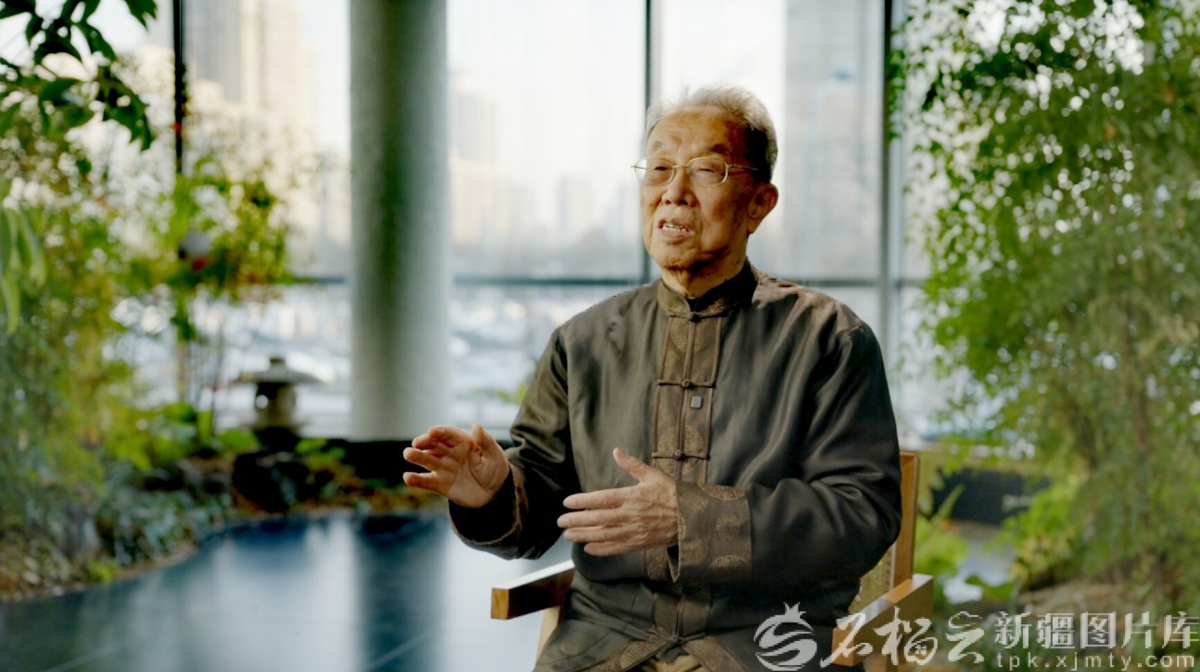 U020251215615132942612